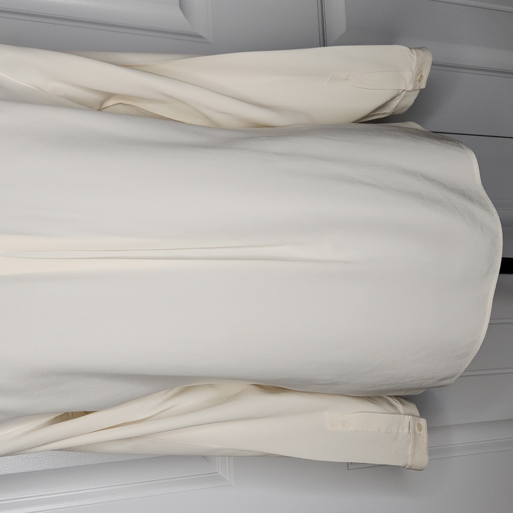 AKRIS punto silk ivory long sleeve bouse, size 6. - Picture 7 of 13